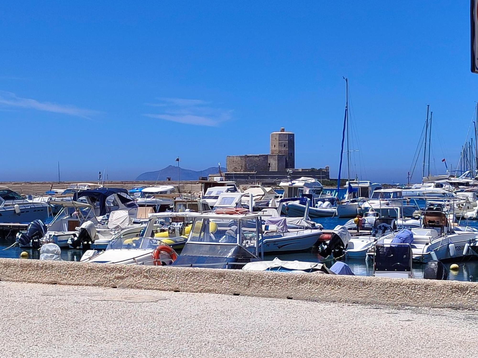 Alla Marina Da Pina トラーパニ エクステリア 写真